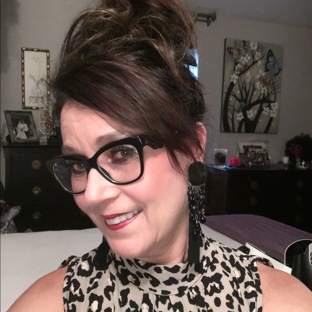 Meet your Posher, Michele